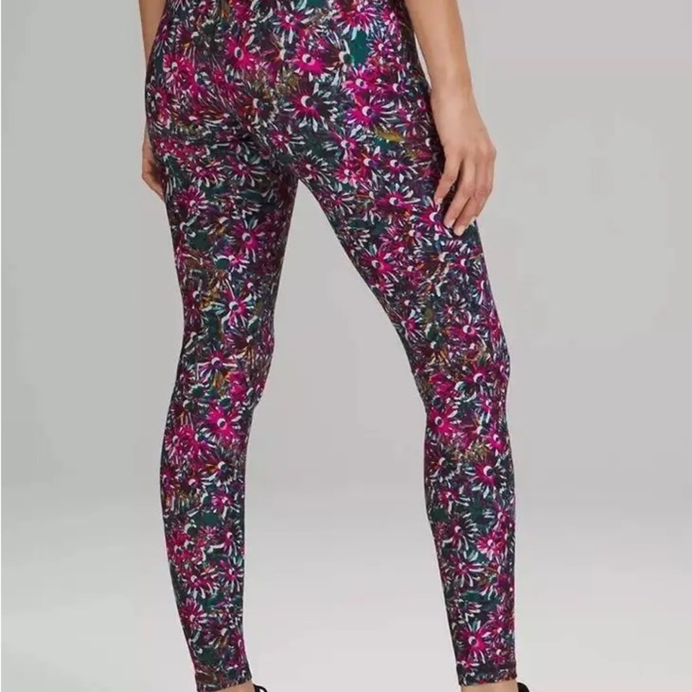 Lululemon Athletica Pink and Green Leggings Vibrant Floral Design
